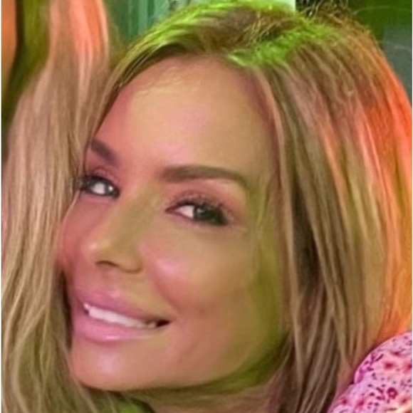 Meet your Posher, Toni - Picture 2 of 2